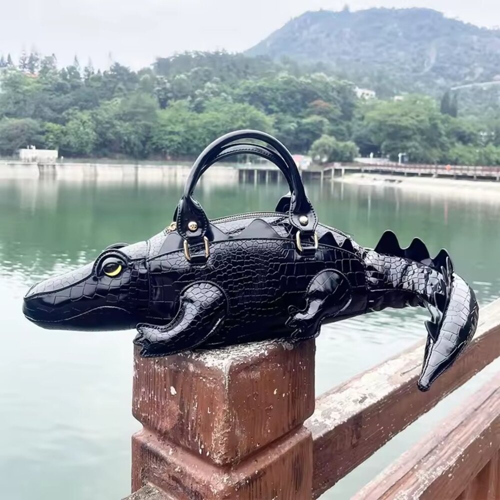 🖤 Black Crocodile Patent Leather Shaped Handbag w/strap Novelty Statement! - Picture 2 of 10